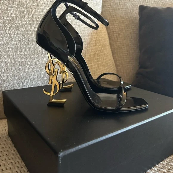 Saint Laurent Shiny Black Heels - Picture 3 of 5